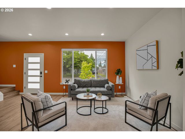 8071 Se Carlton St, Portland, OR 97206