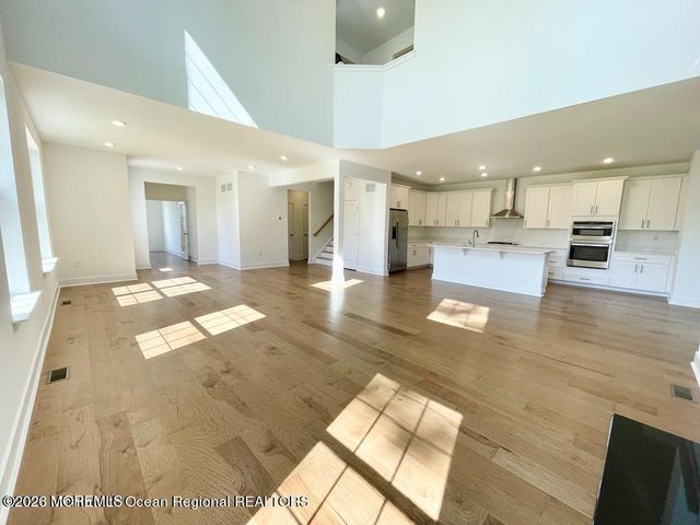 113 Woolley Court, Oakhurst, NJ 07755