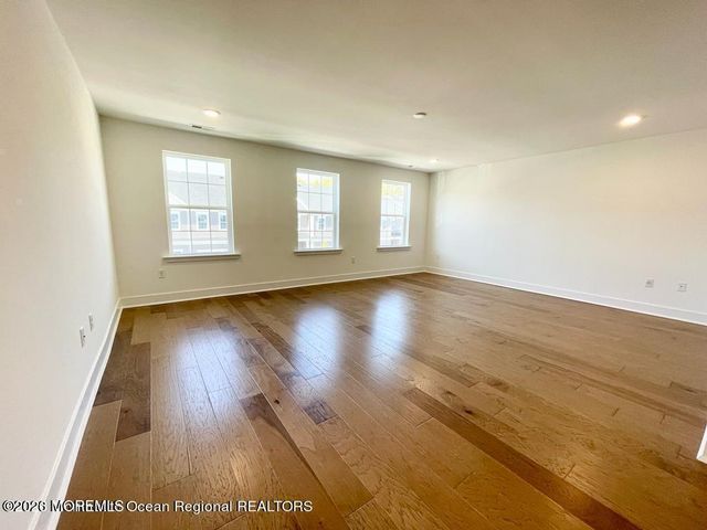 113 Woolley Court, Oakhurst, NJ 07755