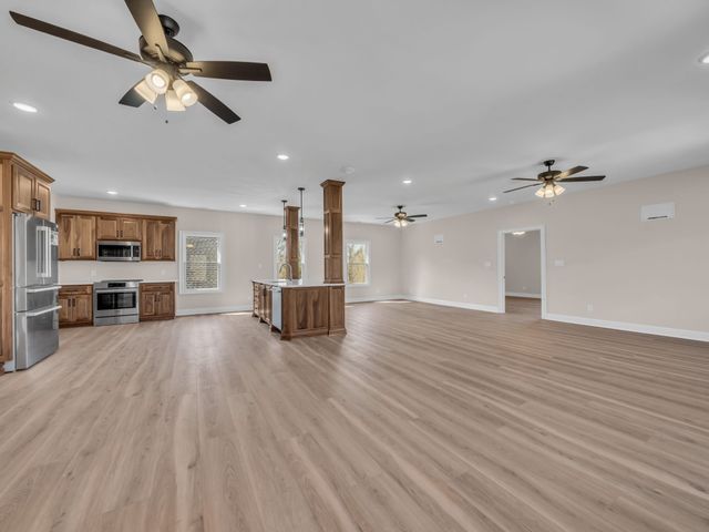 120 Hummingbird Meadows Rd, Palmyra, TN 37142