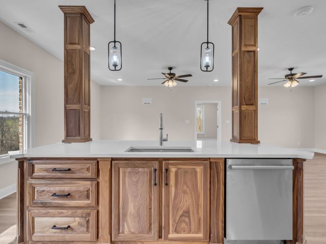 120 Hummingbird Meadows Rd, Palmyra, TN 37142