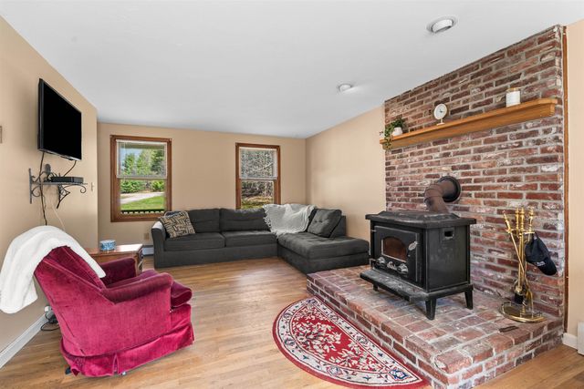 11 Jennifer Lane, Weare, NH 03281