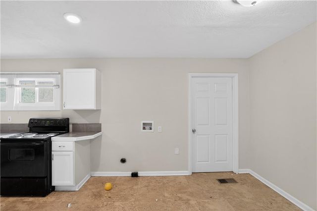 11012 Cambridge Avenue, Kansas City, MO 64134
