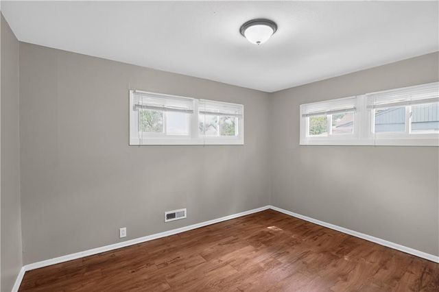 11012 Cambridge Avenue, Kansas City, MO 64134