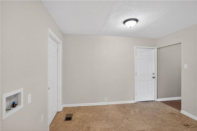 11012 Cambridge Avenue, Kansas City, MO 64134