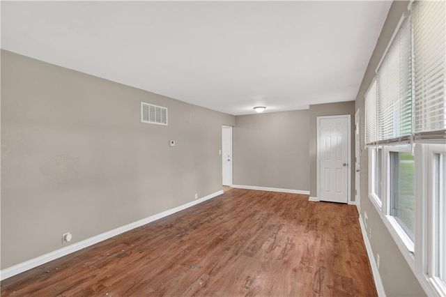 11012 Cambridge Avenue, Kansas City, MO 64134