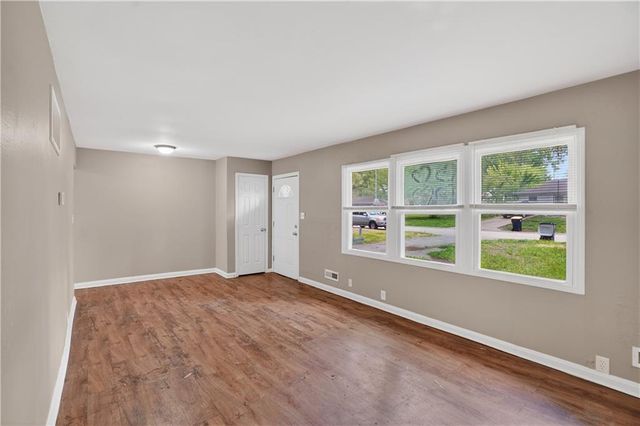 11012 Cambridge Avenue, Kansas City, MO 64134