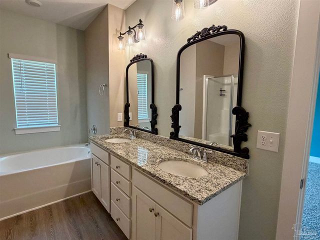 4499 Water Leaf Cv, Gulf Breeze, FL 32563