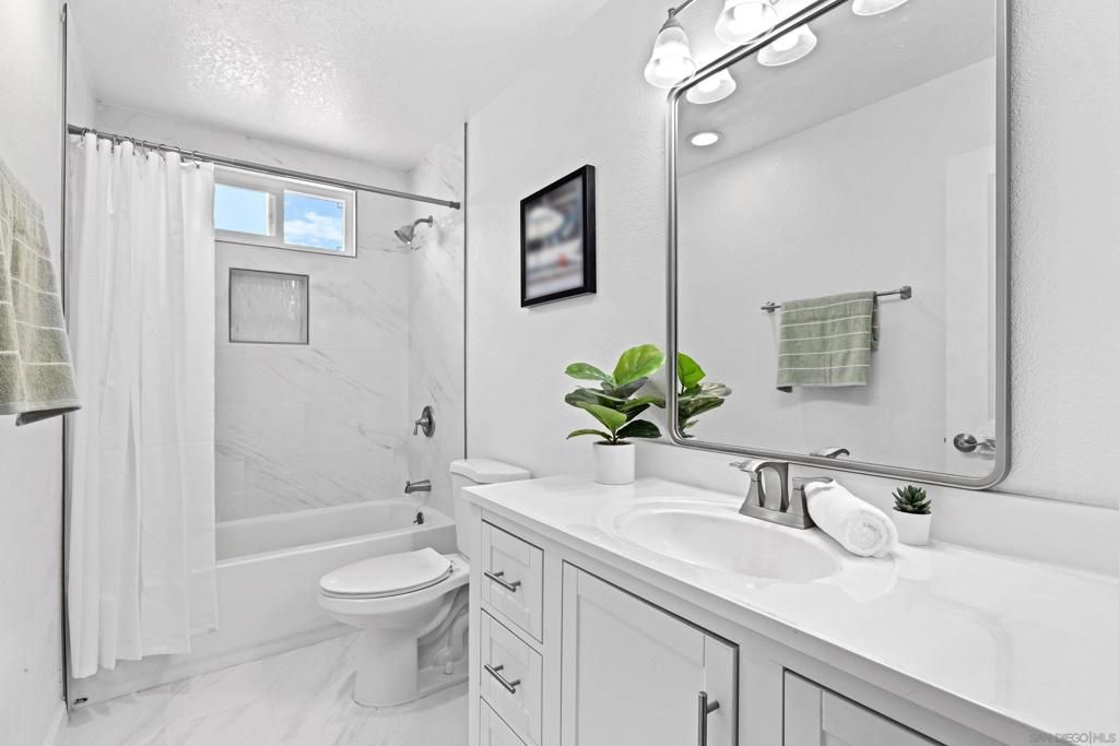 Image 29 of property listing at 23619 Barrego Way, Ramona, CA 92065