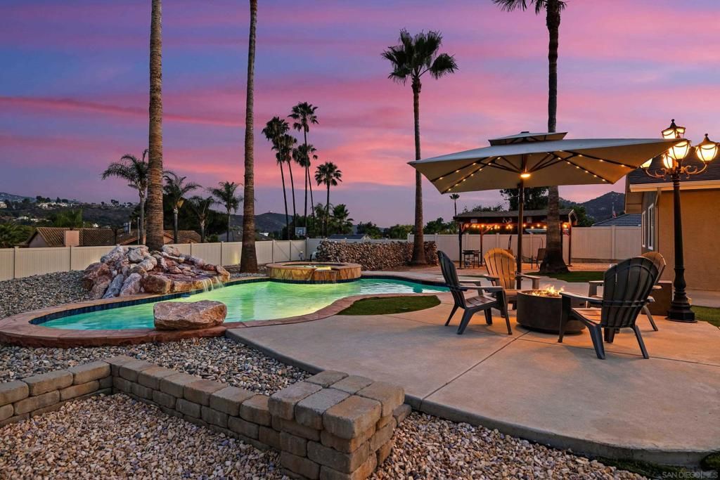 Image 4 of property listing at 23619 Barrego Way, Ramona, CA 92065