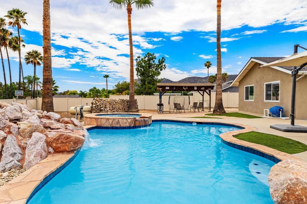 Image 51 of property listing at 23619 Barrego Way, Ramona, CA 92065