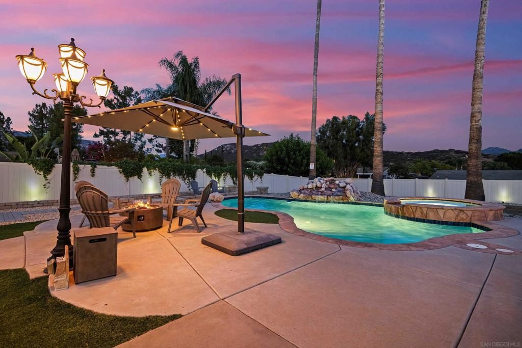Image 9 of property listing at 23619 Barrego Way, Ramona, CA 92065