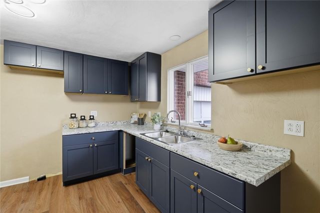 230 Clairmont St, North Huntingdon, PA 15642