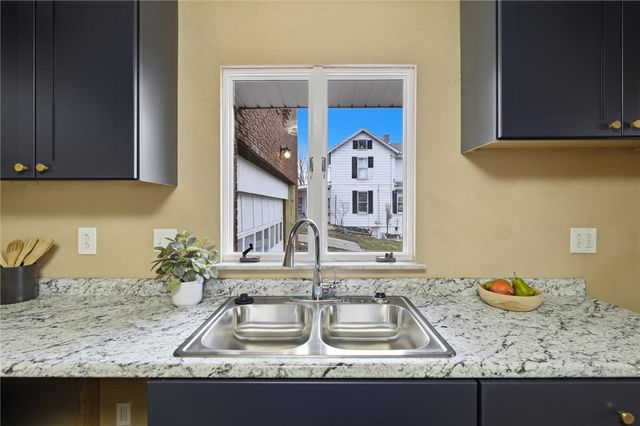 230 Clairmont St, North Huntingdon, PA 15642