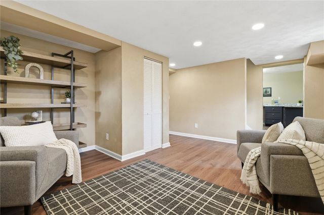 230 Clairmont St, North Huntingdon, PA 15642