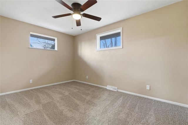 230 Clairmont St, North Huntingdon, PA 15642