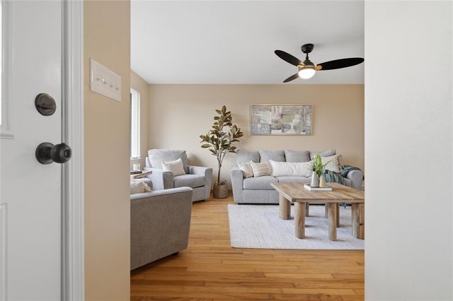 230 Clairmont St, North Huntingdon, PA 15642