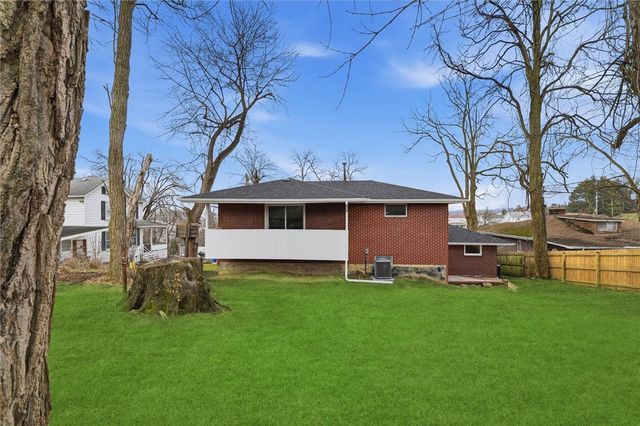 230 Clairmont St, North Huntingdon, PA 15642