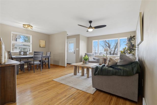 230 Clairmont St, North Huntingdon, PA 15642