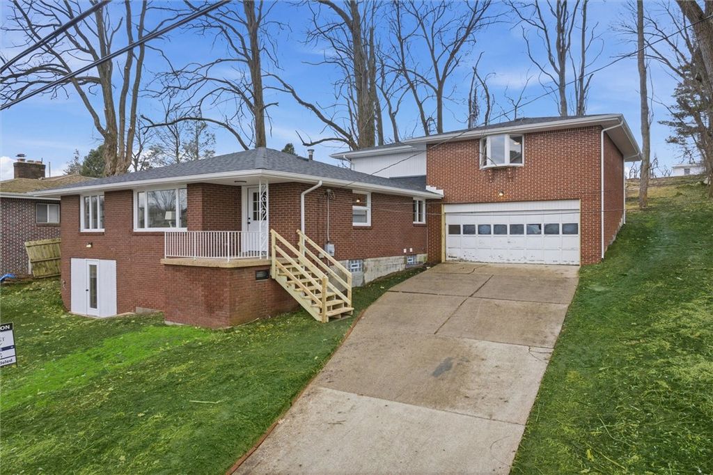 230 Clairmont St, North Huntingdon, PA 15642