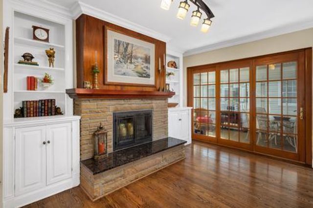 721 S Stone Avenue, La Grange, IL 60525