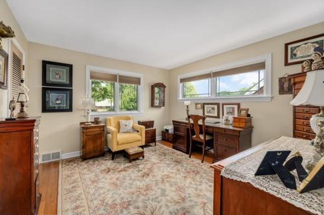 721 S Stone Avenue, La Grange, IL 60525