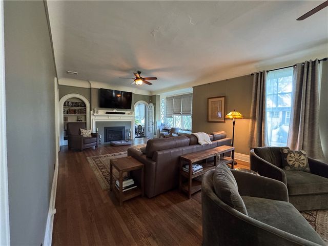 60 Stockton Ave, Uniontown, PA 15401