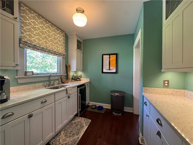 60 Stockton Ave, Uniontown, PA 15401