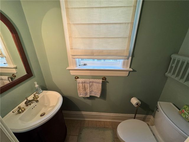 60 Stockton Ave, Uniontown, PA 15401