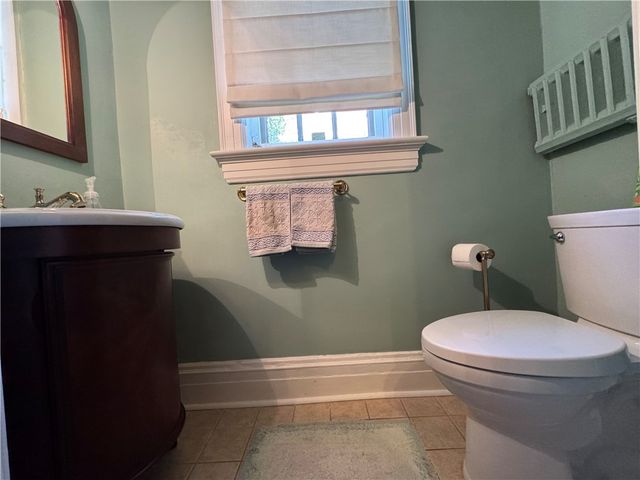 60 Stockton Ave, Uniontown, PA 15401