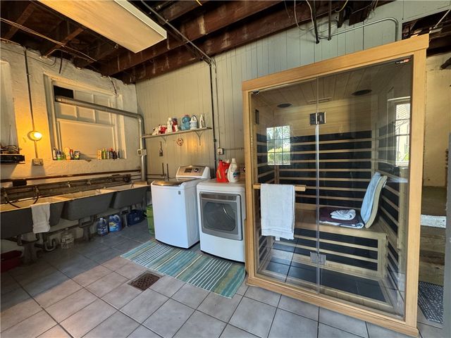 60 Stockton Ave, Uniontown, PA 15401