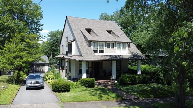 60 Stockton Ave, Uniontown, PA 15401