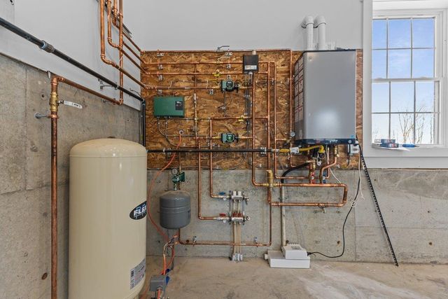 84 Sweet Bedrock Lane, Georgia, VT 05478