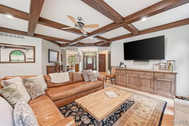 4325 Hueffmeier Road, Defiance, MO 63341