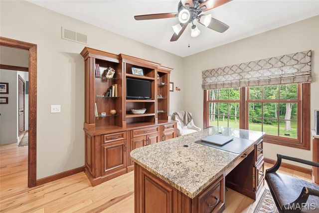 4325 Hueffmeier Road, Defiance, MO 63341
