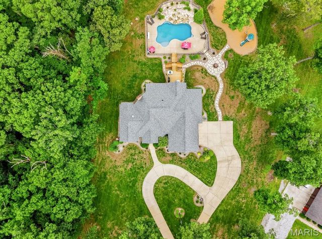 4325 Hueffmeier Road, Defiance, MO 63341