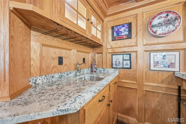 4325 Hueffmeier Road, Defiance, MO 63341