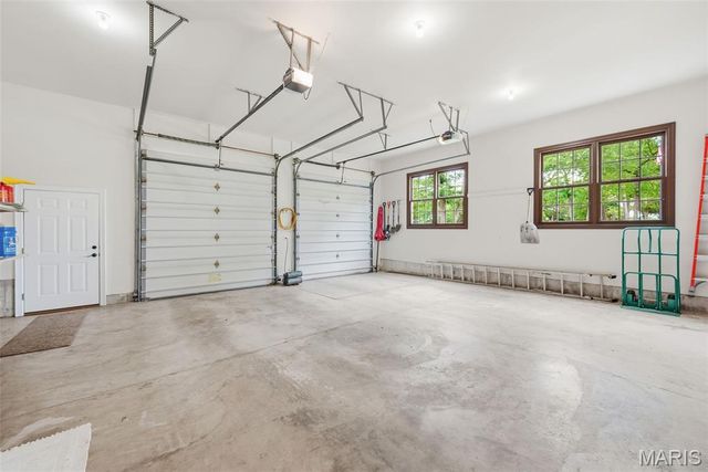 4325 Hueffmeier Road, Defiance, MO 63341