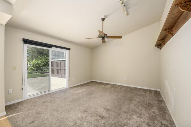 610 Hernandez Ln, Roseville, CA 95678