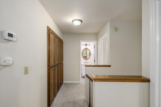 610 Hernandez Ln, Roseville, CA 95678