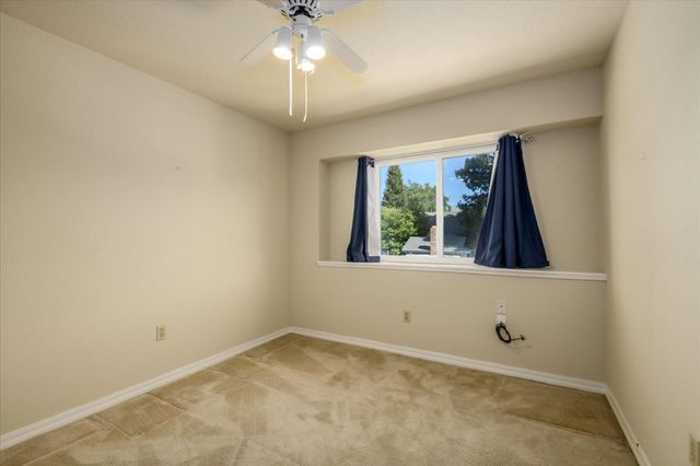 610 Hernandez Ln, Roseville, CA 95678