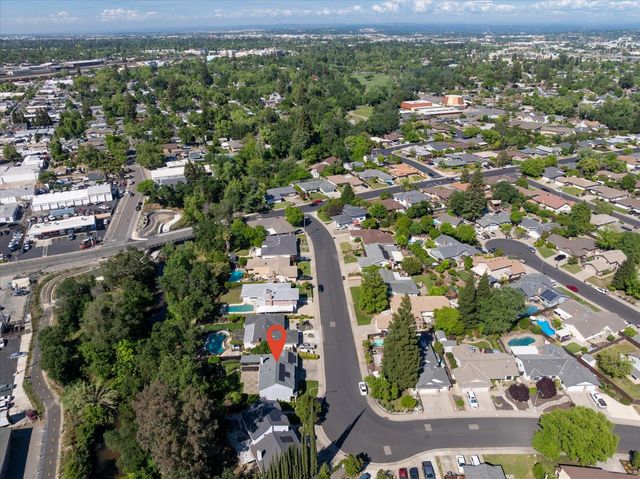 610 Hernandez Ln, Roseville, CA 95678