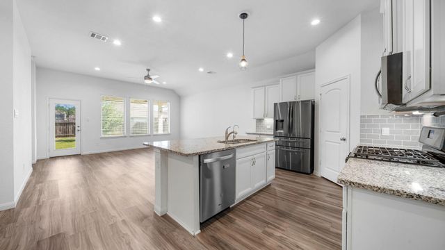 1388 Grays Gully Drive, Montgomery, TX 77316