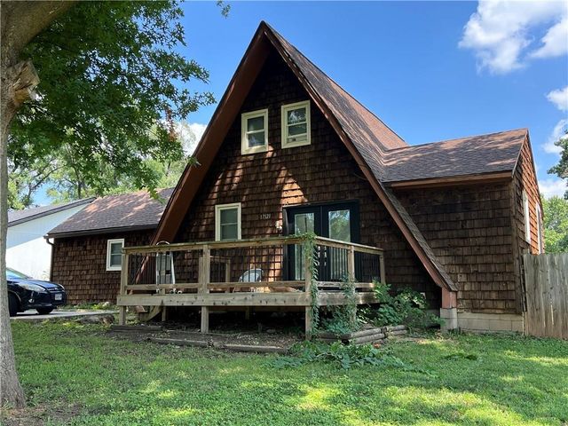 17121 Monte Verde Drive, Belton, MO 64012
