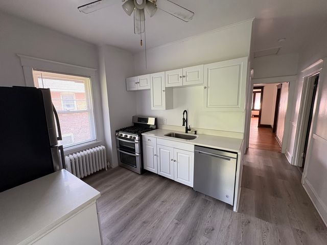 112 S Taylor Avenue 2, Oak Park, IL 60302