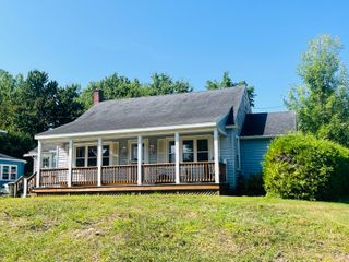 43 Maple Street, Morrisonville, NY 12962