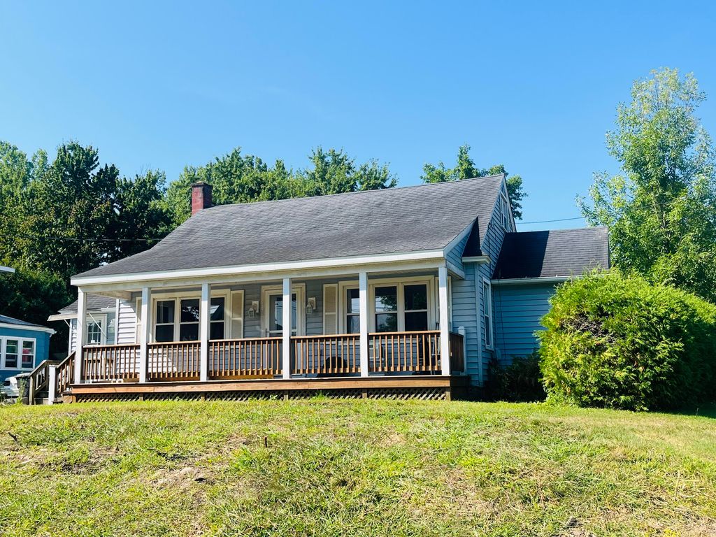 43 Maple Street, Morrisonville, NY 12962