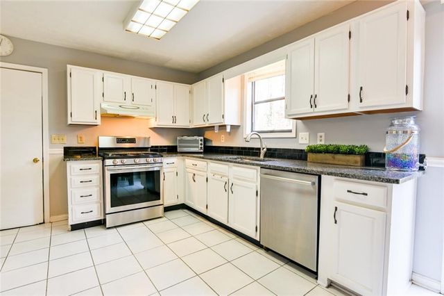 230 Royal Colony Court, Alpharetta, GA 30022