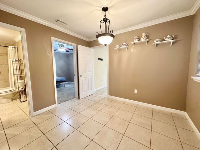 120 N Davis Lane, Defuniak Springs, FL 32433