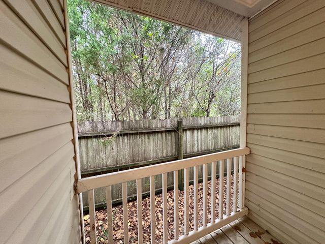 120 N Davis Lane, Defuniak Springs, FL 32433